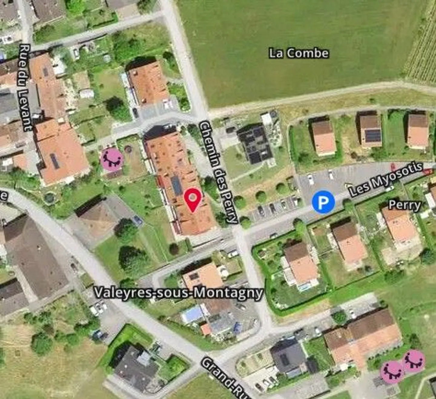 *Wohnung mit 2.5 Zimmern, Balkon und Parkplatz* - Photo 3 sur 13