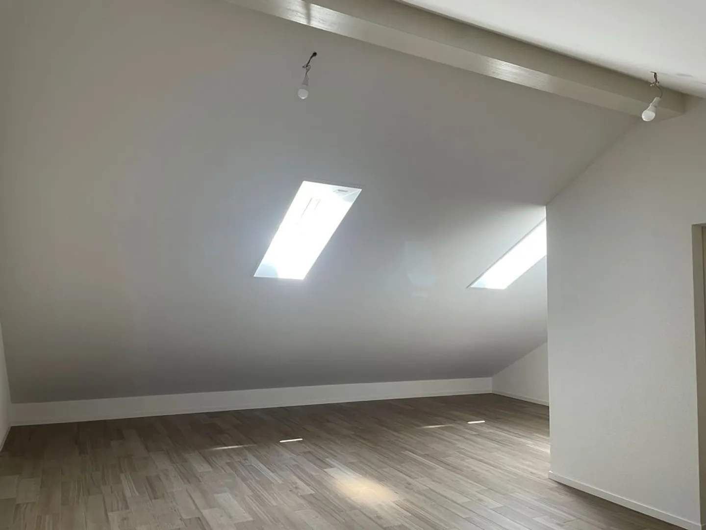 Magnifique villa mitoyenne de 5.5 pièces triplex avec terrasse et jardin privati - Photo 10 sur 11