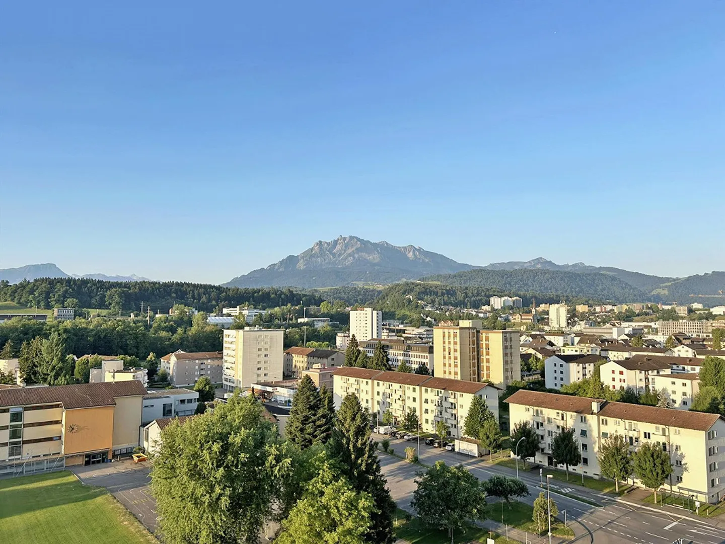 Nuovamente ristrutturato e assolutamente centrale – goditi questa meravigliosa vista - Foto 2 di 12