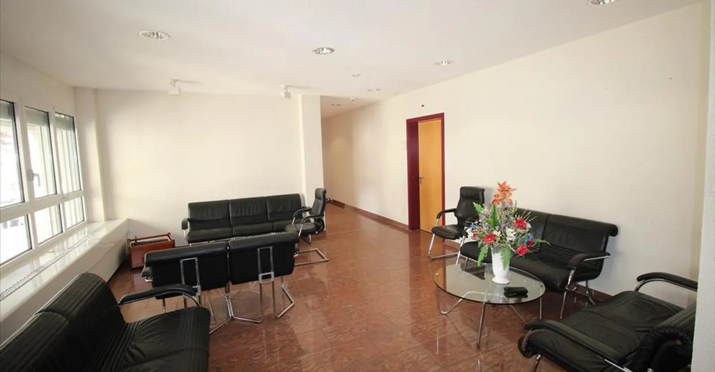 Espace Commercial à Leukerbad - Photo 3 sur 9