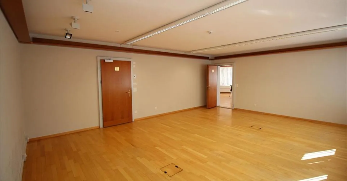 Espace Commercial à Leukerbad - Photo 4 sur 9