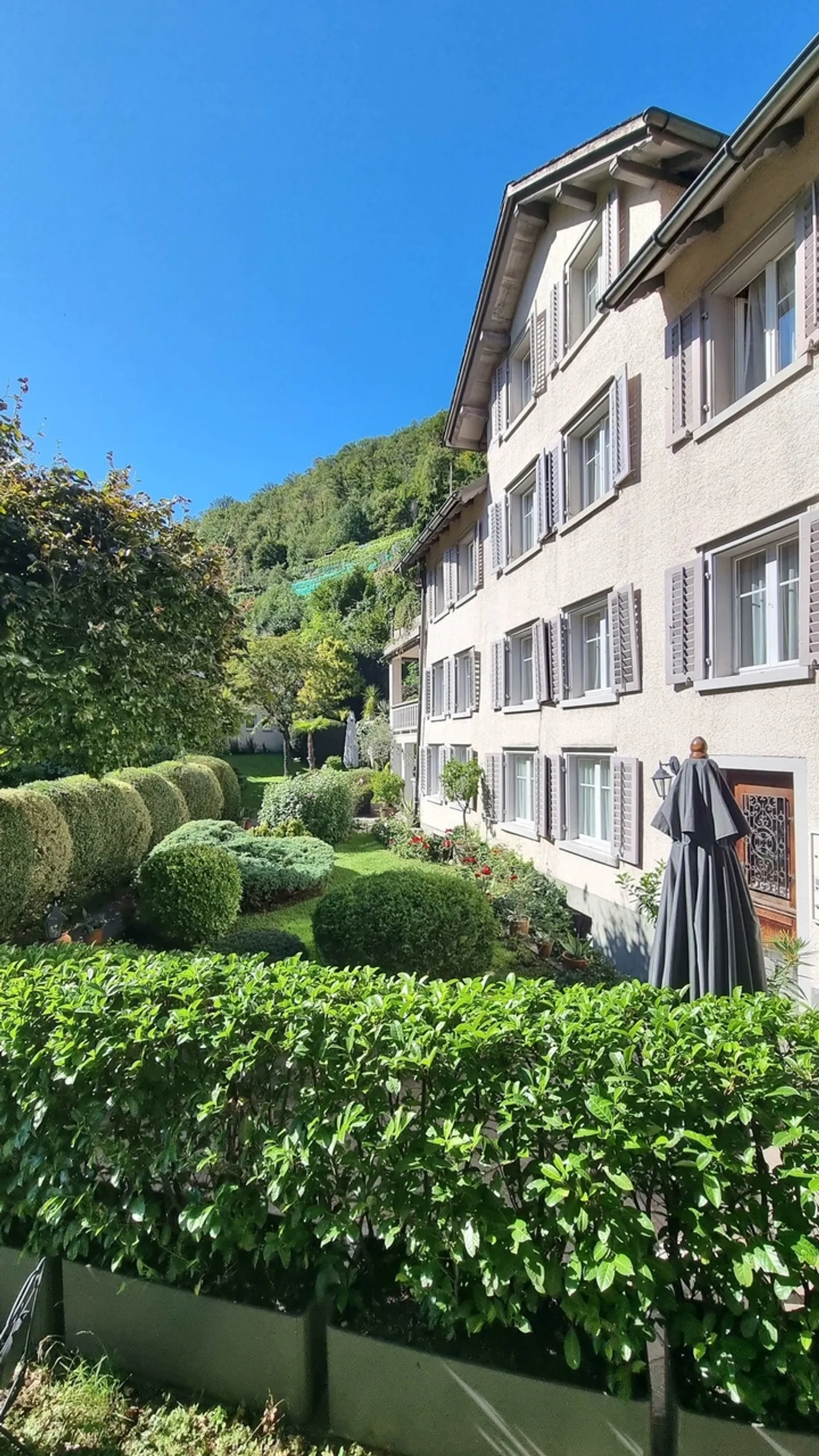 Idyllisches Wohnen im Grünen an sonniger Lage in Niederurnen - Foto 1 von 13