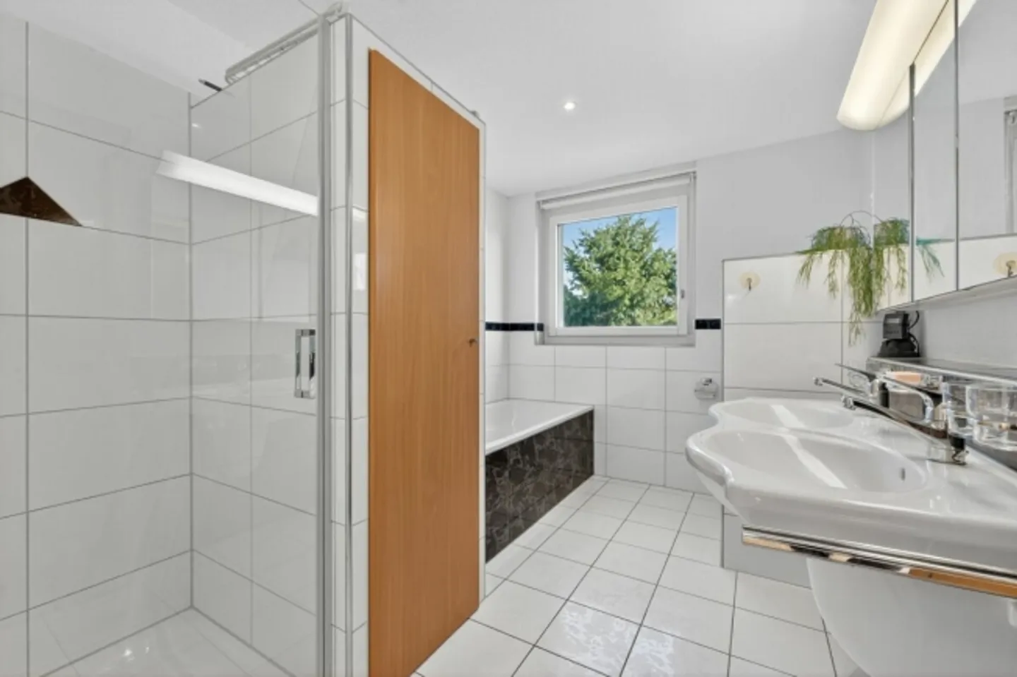 «Grosszügige Maisonette-Wohnung mit Garten» - Foto 5 von 6