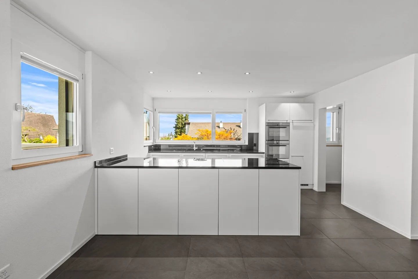 Semi-Detached Family House in a Family-Friendly & Quiet Location! - Photo 4 of 14