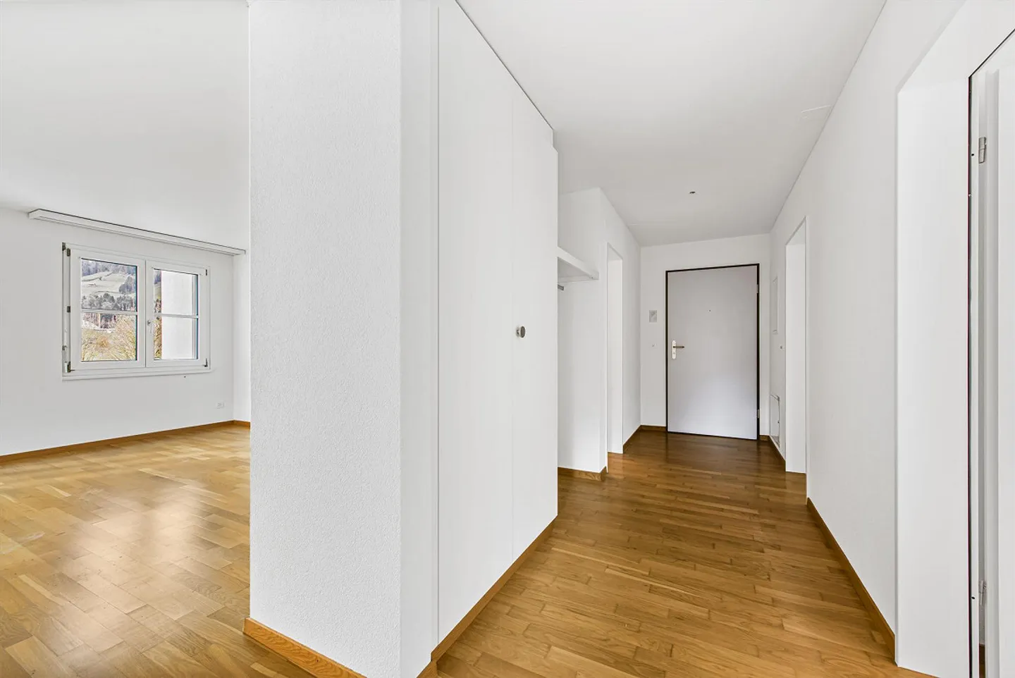 Appartement spacieux et lumineux - Photo 3 sur 8