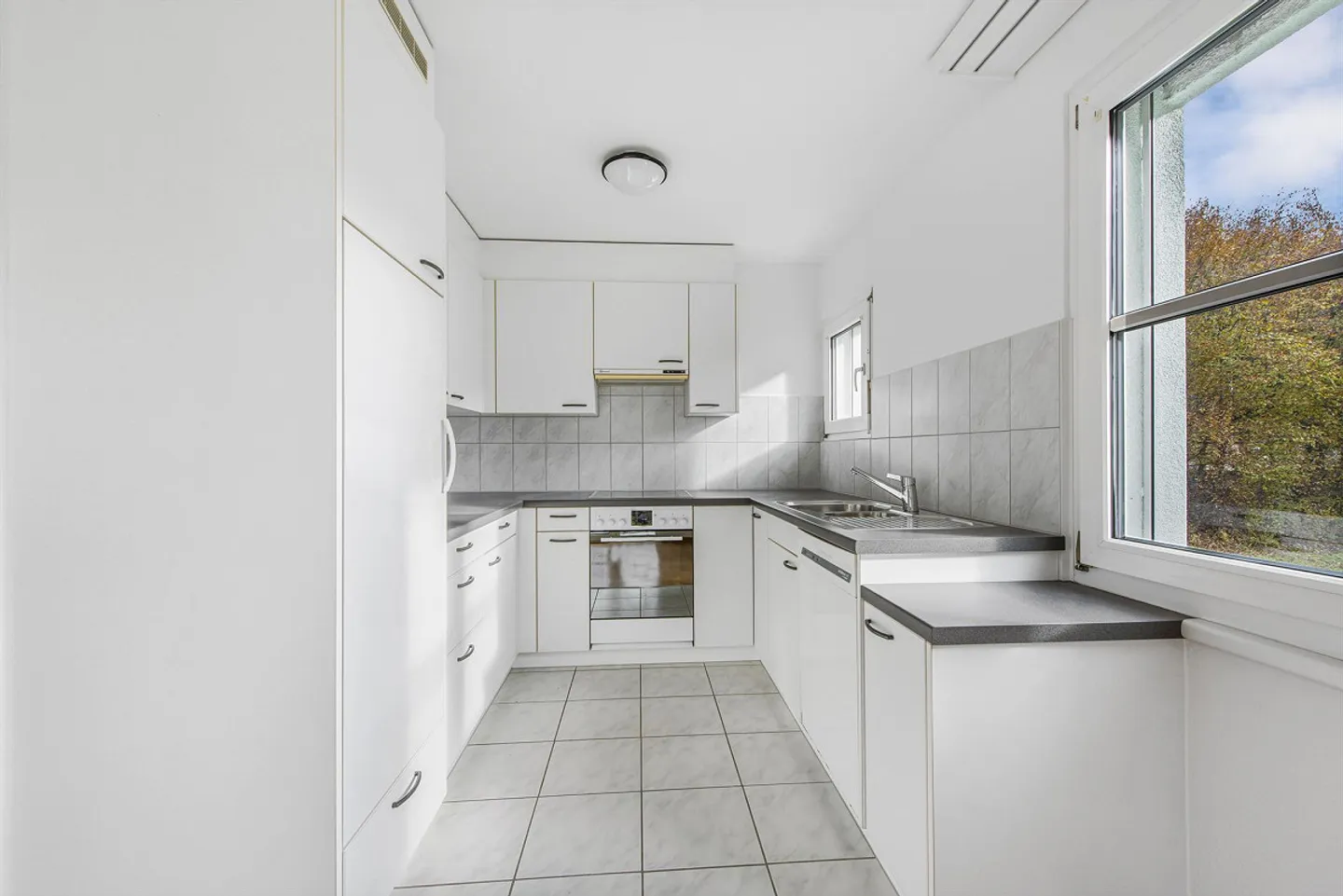 Appartement spacieux et lumineux - Photo 6 sur 8