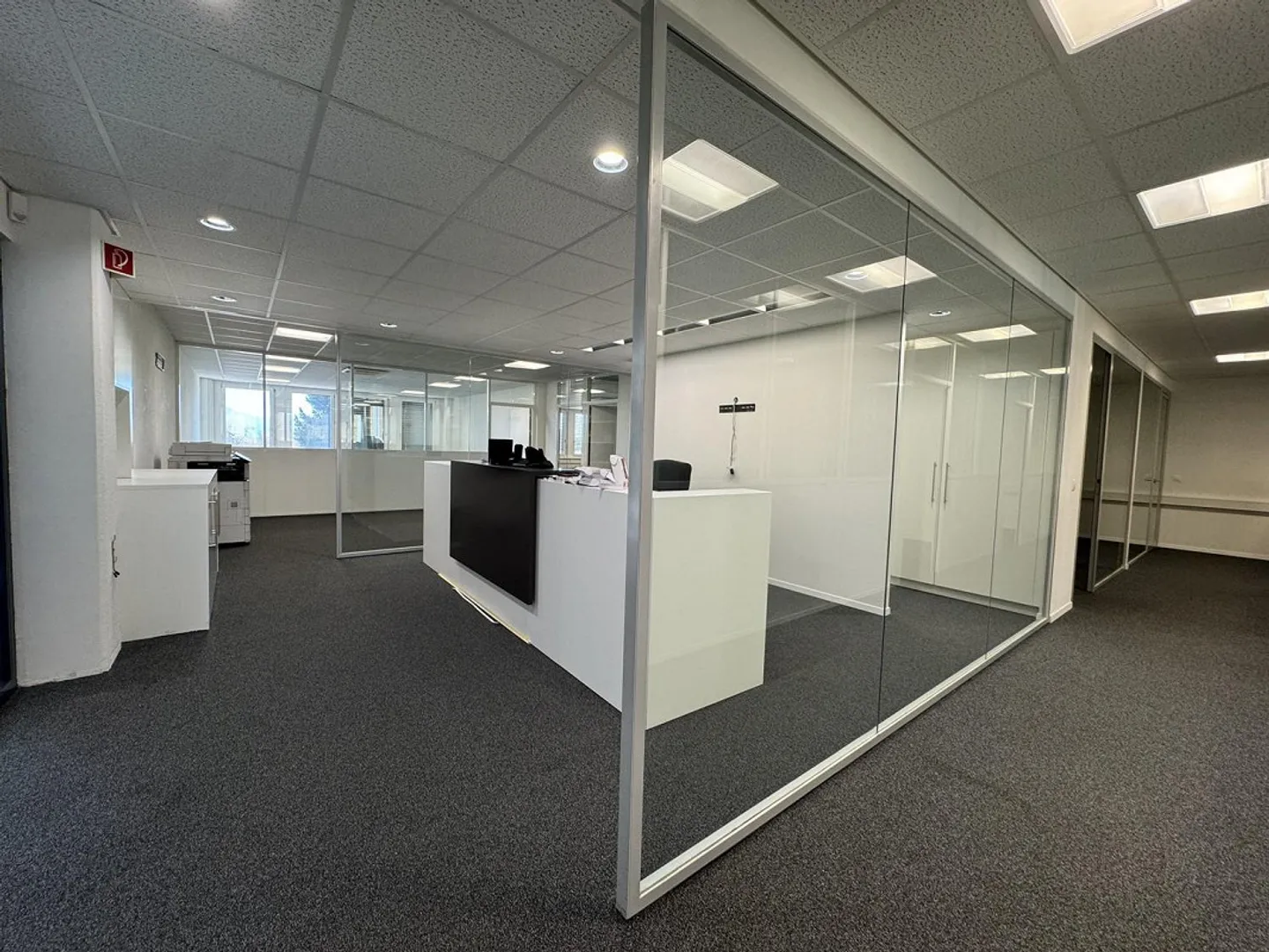 Renovierte schlüsselfertige Büros Sofort verfügbar - Foto 2 von 7