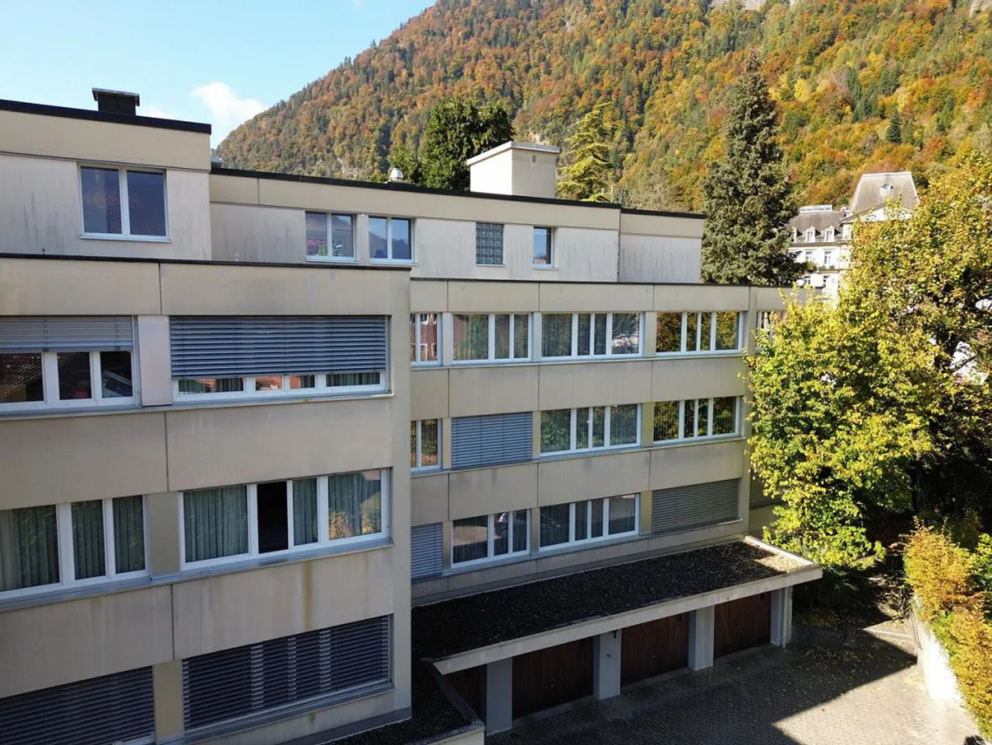 Grande appartement de 5.5 pièces au cœur de la nature - Photo 2 sur 23