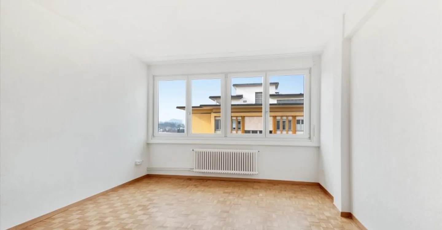 Schöne 3-Zimmer-Wohnung in einem Gebäude mit Aufzug - Foto 1 von 3