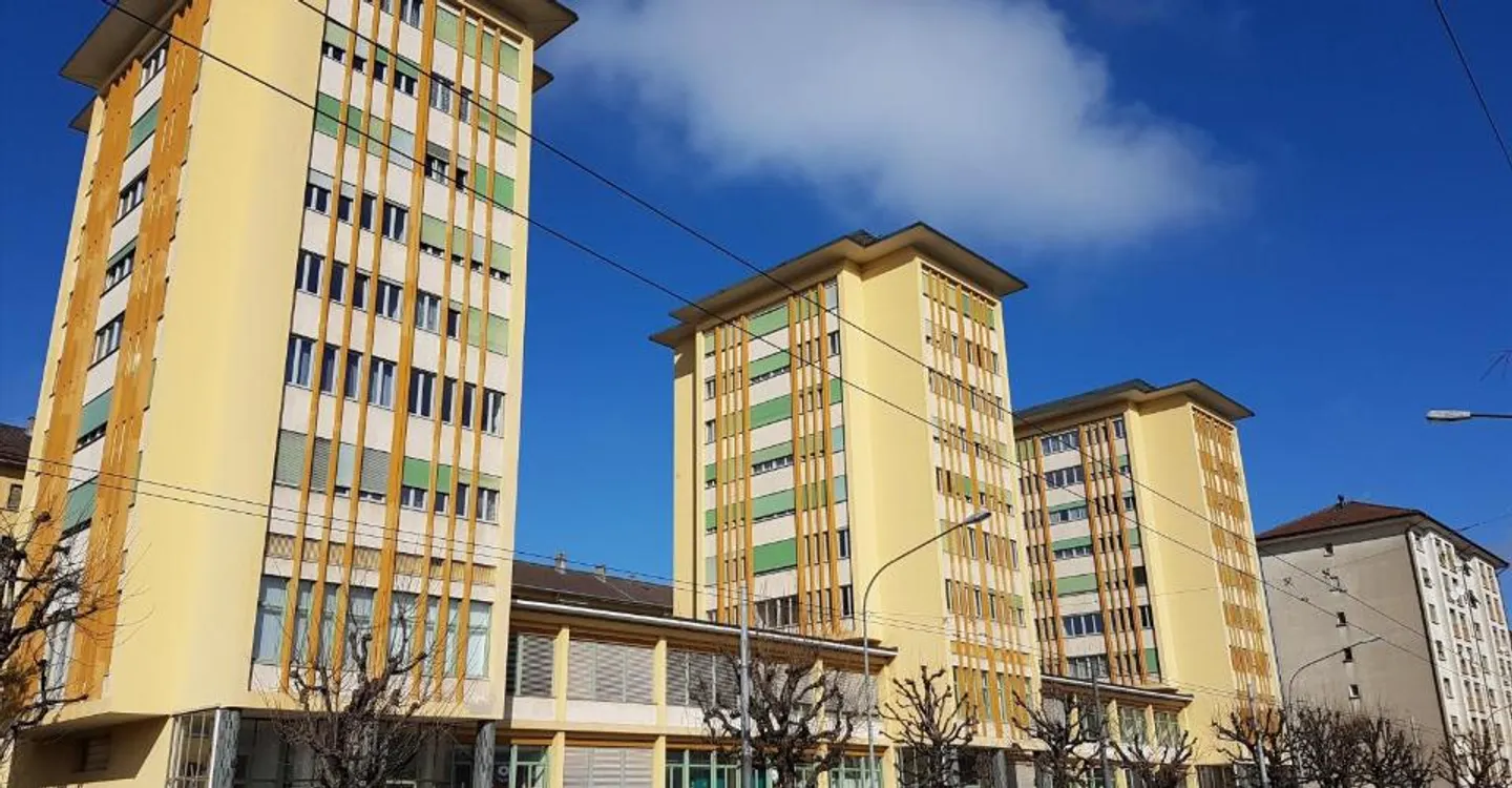 Schöne 3-Zimmer-Wohnung in einem Gebäude mit Aufzug - Foto 2 von 3
