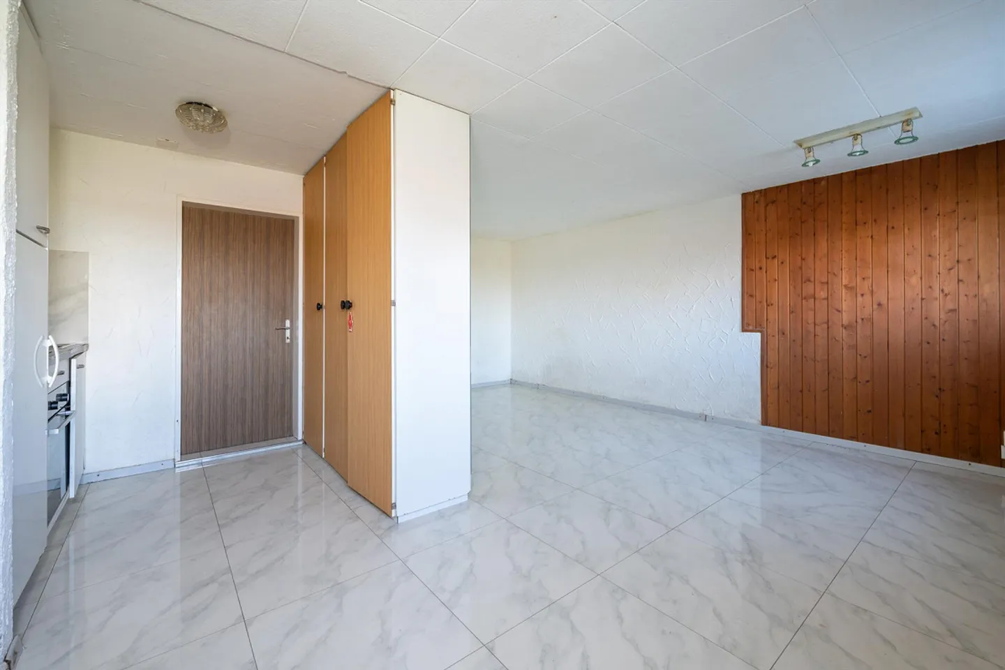 Great potential in a good location - Single-family house with a separate apartment - Photo 6 of 7