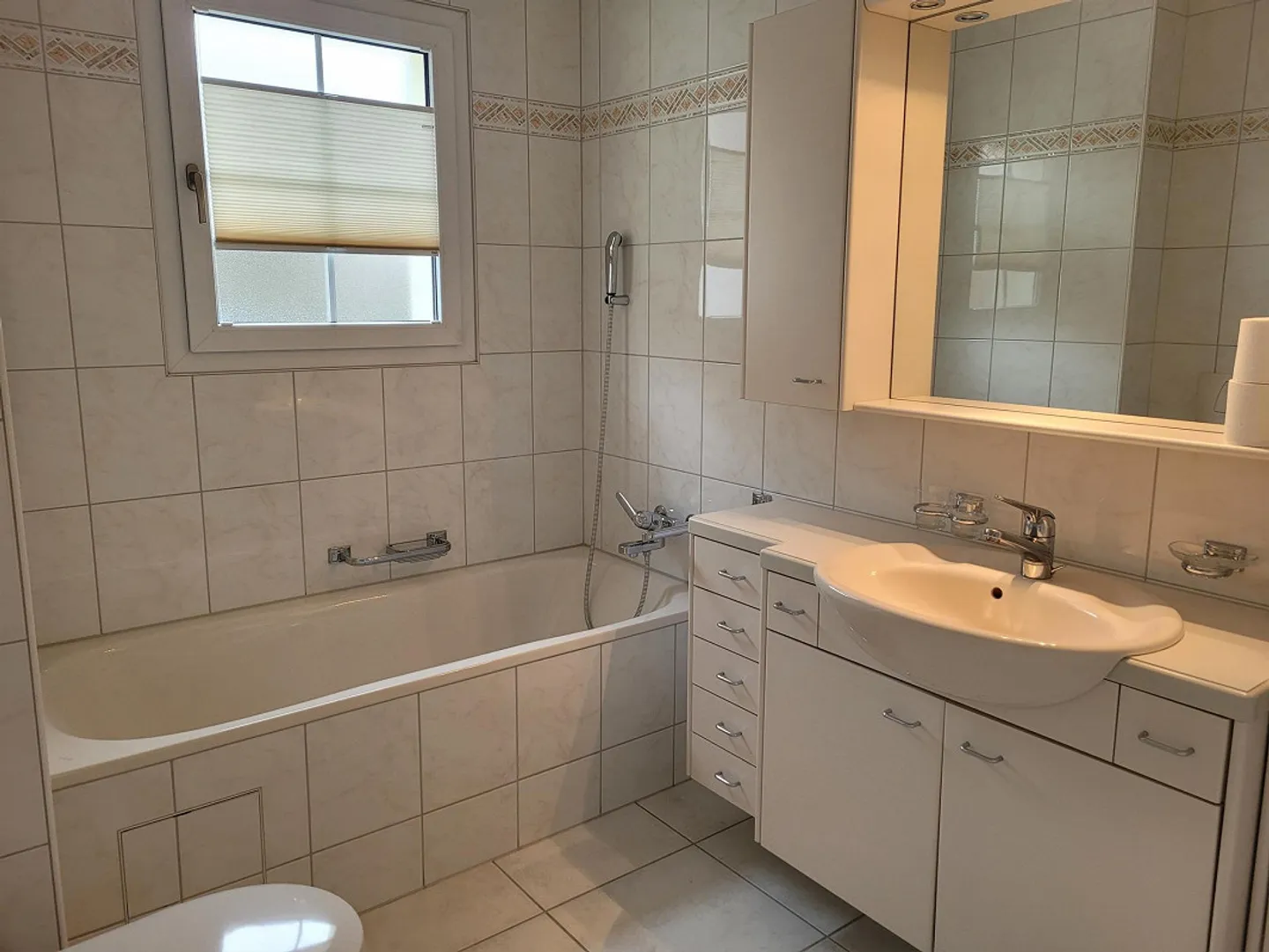 Beautiful and well-kept apartment - Photo 5 of 10