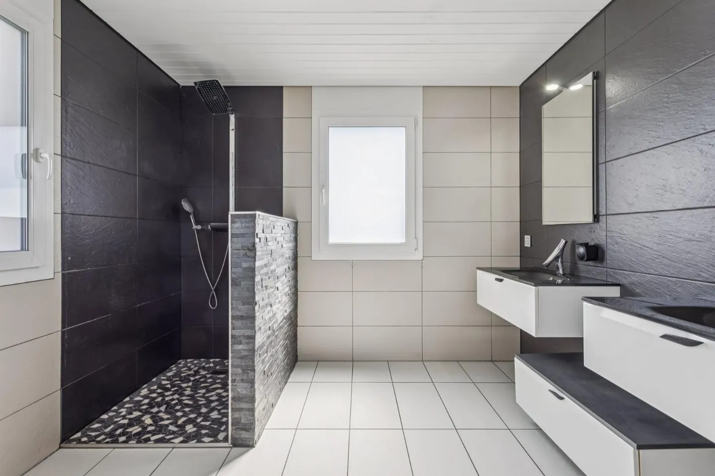 Spaziosa casa indipendente di 5.5 stanze a Chevroux - Foto 8 di 12