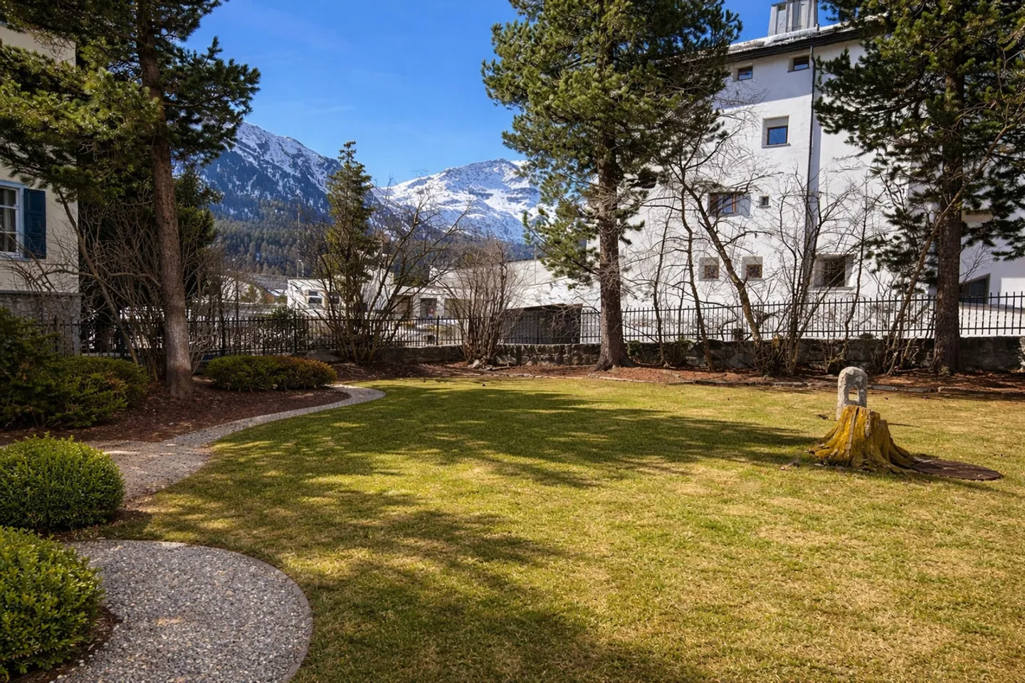 3.5 Room Apartment in a Central Location in Champfèr - Photo 6 of 6