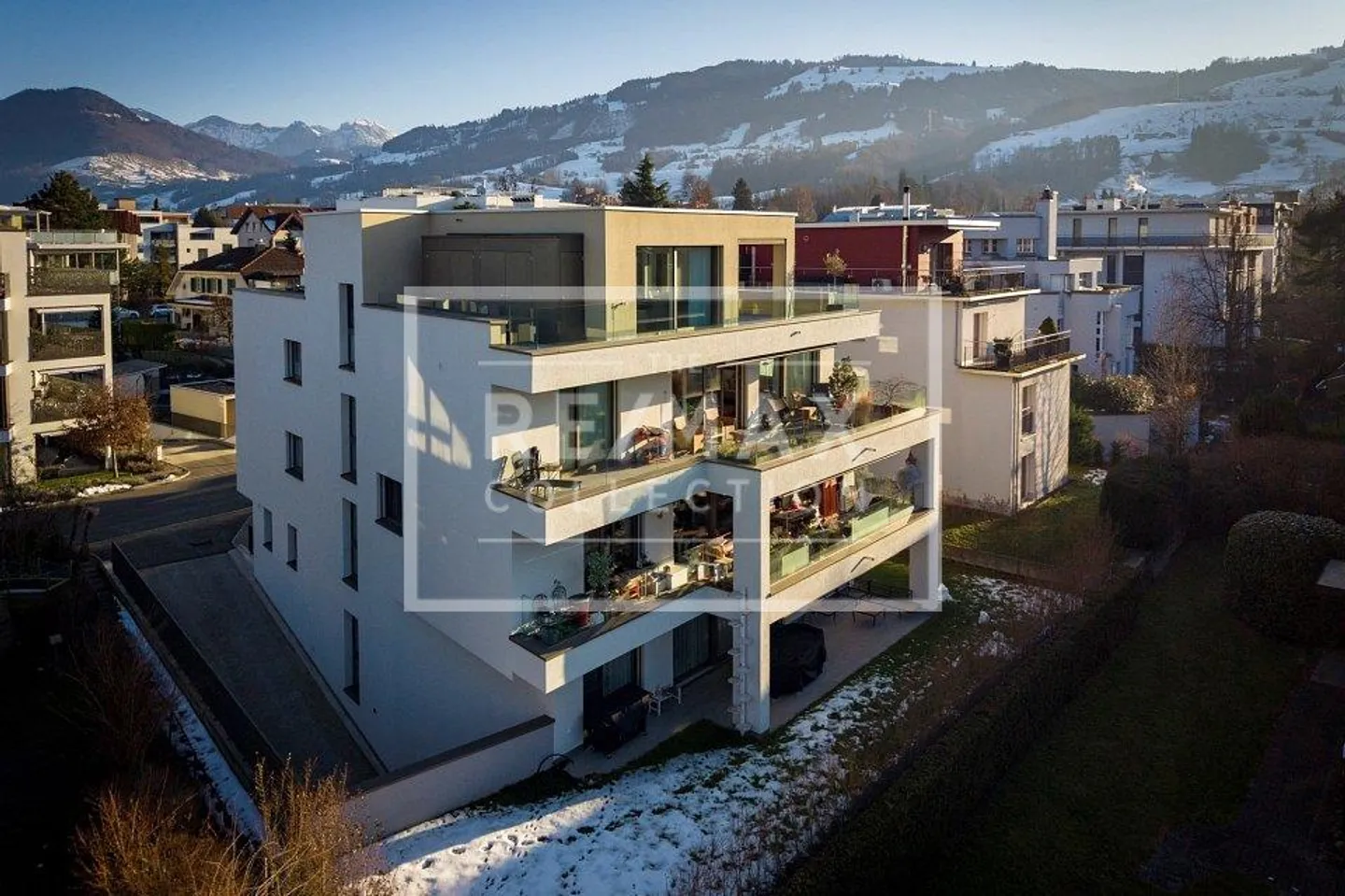 Modernes Apartment mit grosser Terrasse - Foto 1 von 13