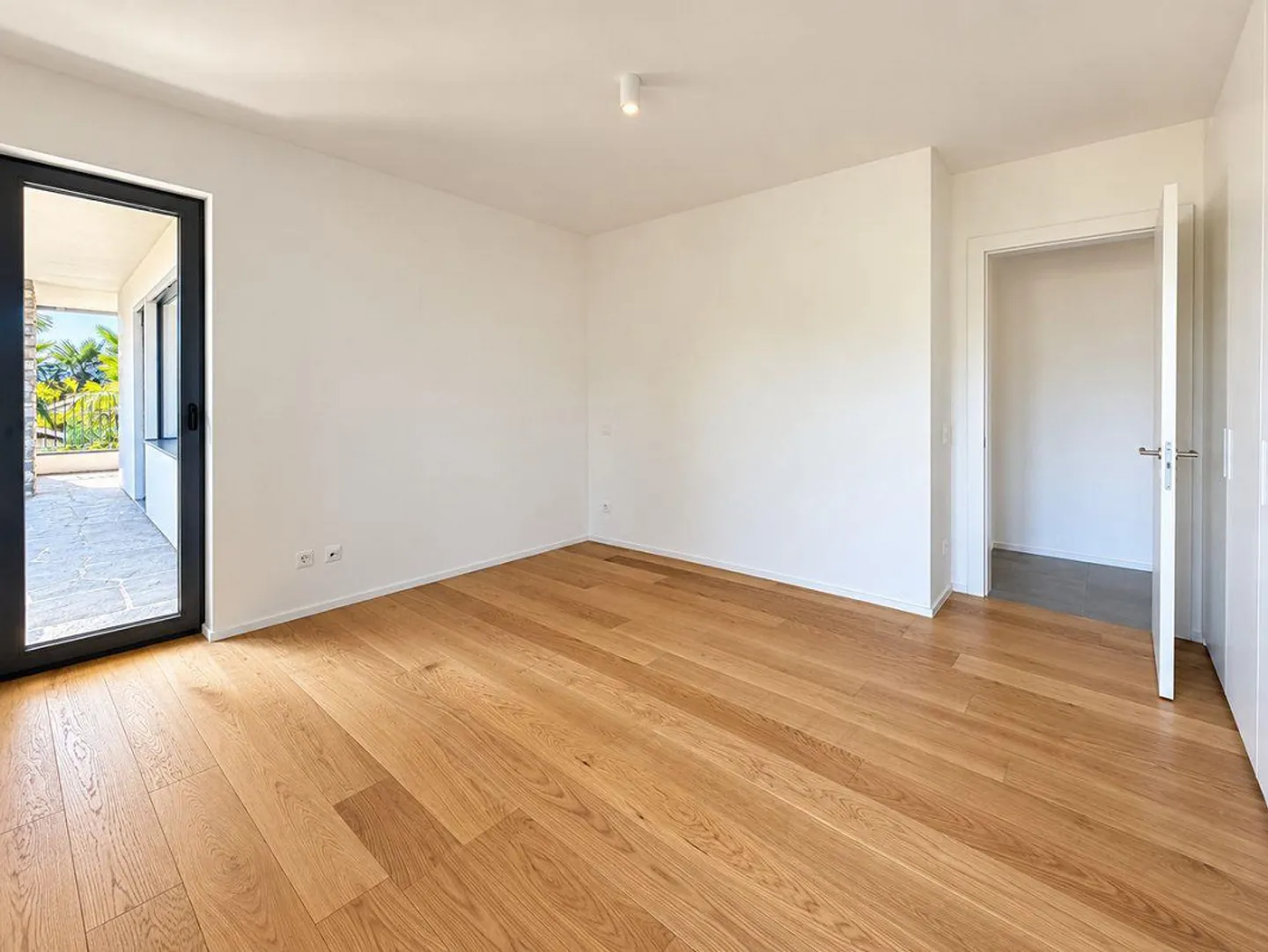 Porza - Elegante 3,5-Zimmer-Wohnung mit Seeblick, Terrasse und... - Foto 5 von 12