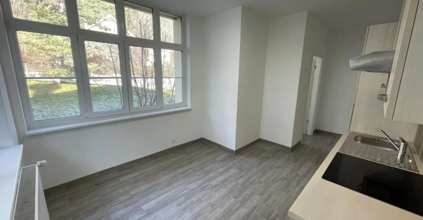 St-Imier, studio completamente ristrutturato al 1° piano - Foto 3 di 4