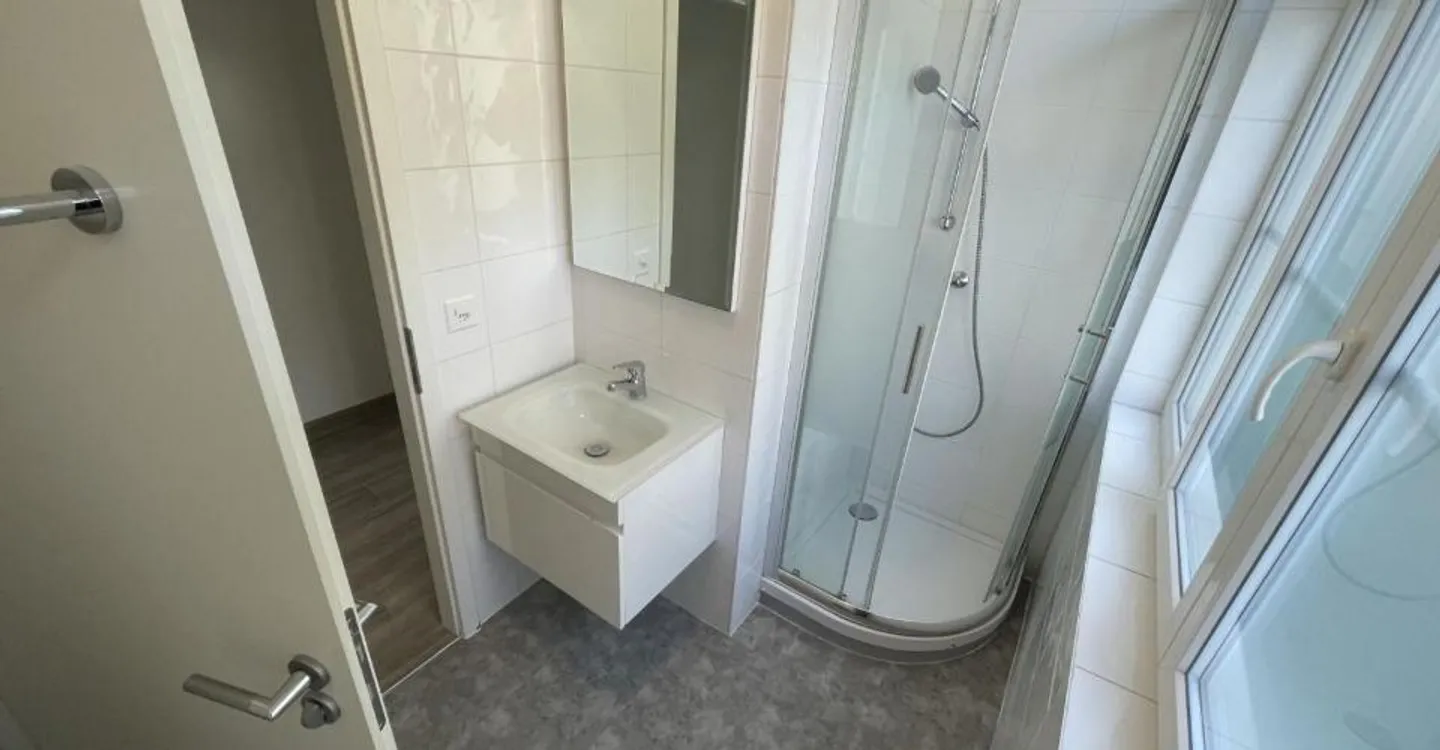 St-Imier, studio completamente ristrutturato al 1° piano - Foto 4 di 4