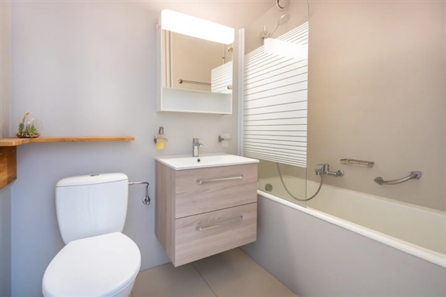 Apartment for rent - Photo 4 of 7