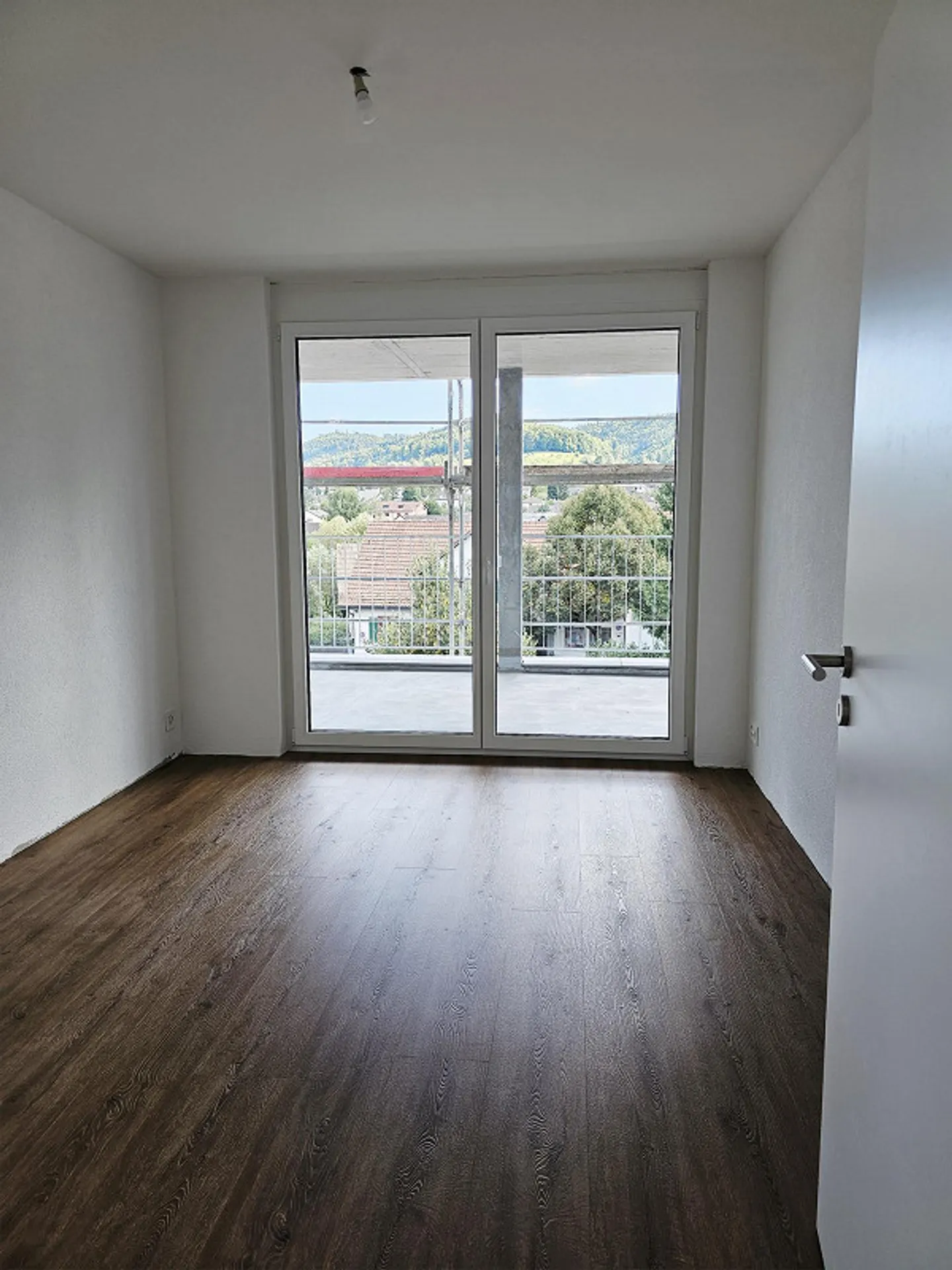 Prima occupazione - Spazio commerciale esclusivo con 6,5 stanze - Foto 2 di 14