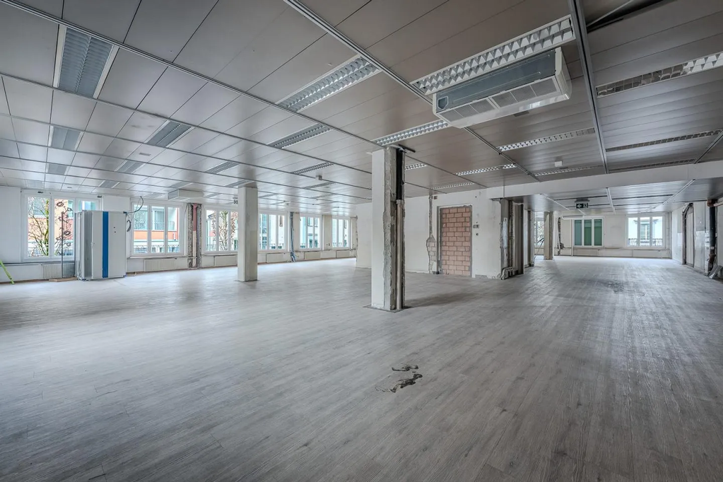 Il tuo nuovo spazio commerciale nel mezzo della strada del mercato - Foto 7 di 13