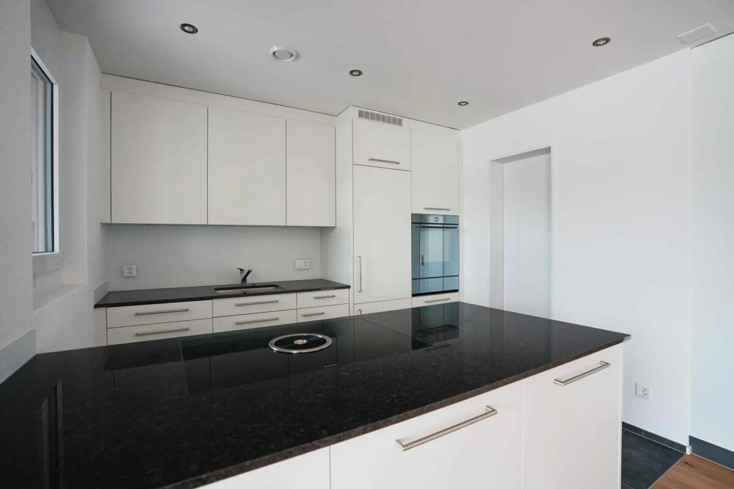 Modern Attic with Large Terrace and View - Photo 4 of 15