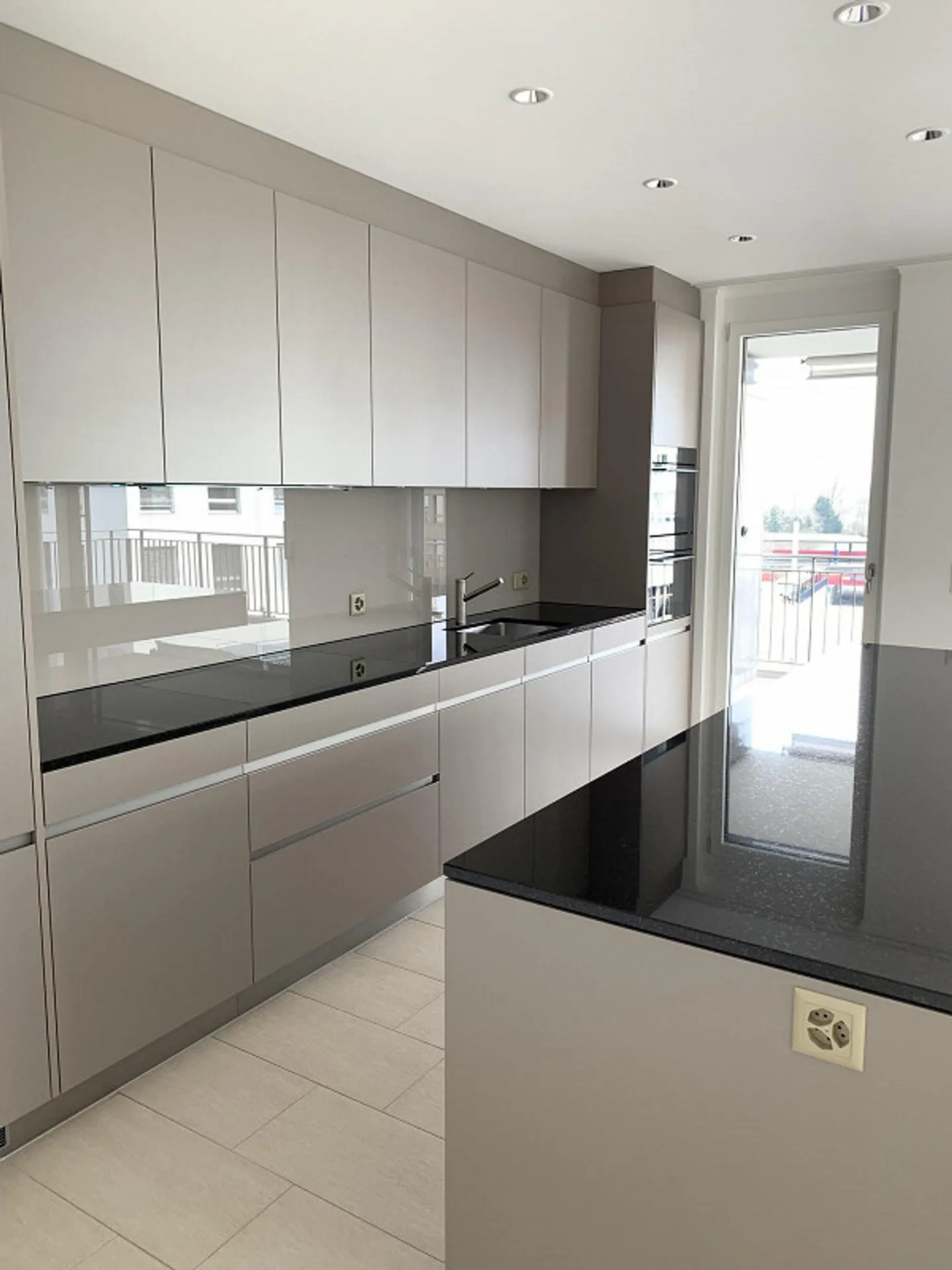 Spacious and bright 3.5-room apartment (112 m2) - Photo 4 of 30