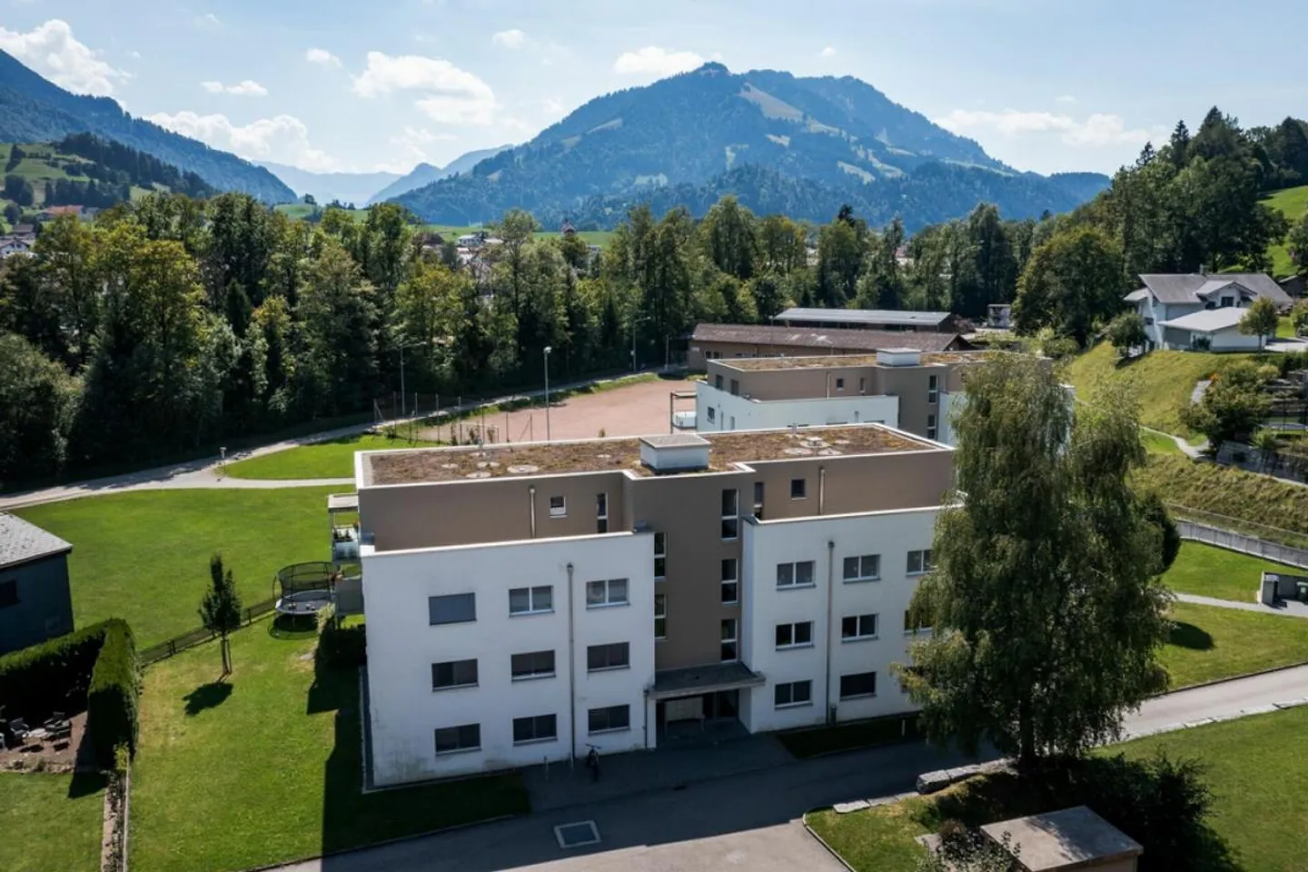 Appartement en attique avec terrasse ensoleillée - Photo 1 sur 10