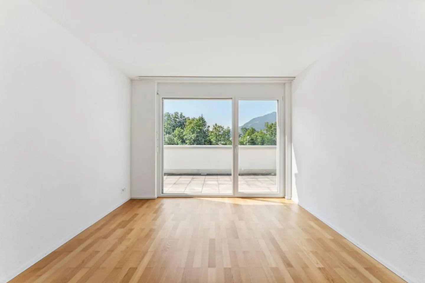 Appartement en attique avec terrasse ensoleillée - Photo 8 sur 10