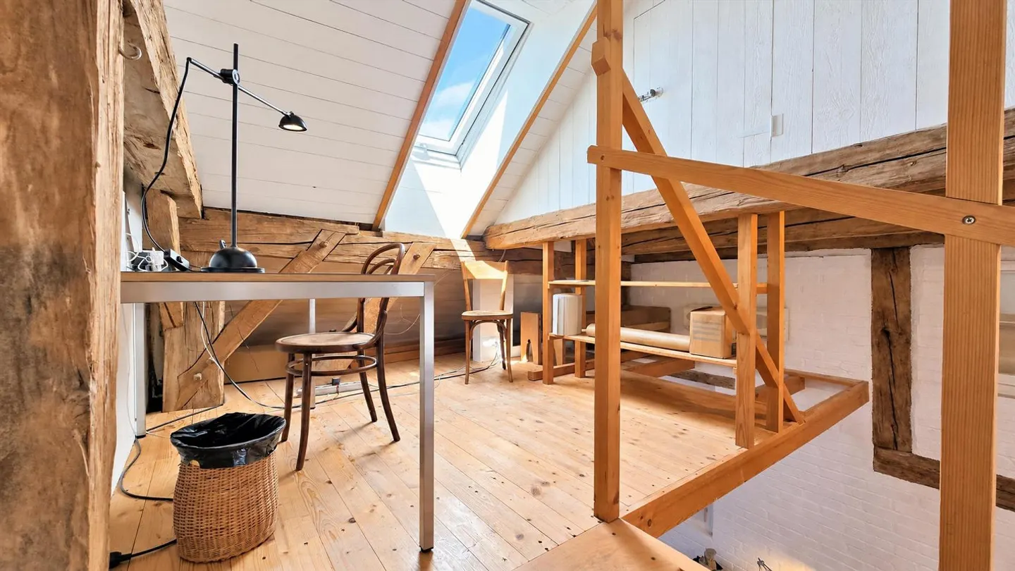 Newly built Flarz house section with studio/loft area - Photo 12 of 14