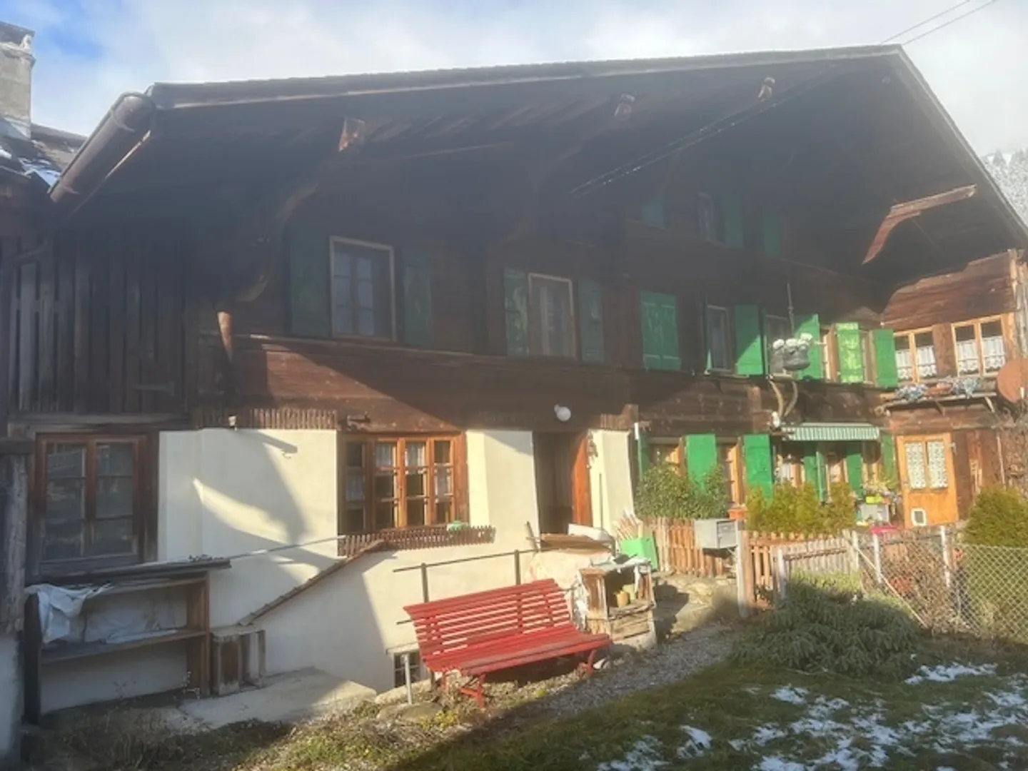 Immeuble d'habitation, affectation mixte, Les Moulins, Château d'Oex - Photo 1 sur 18