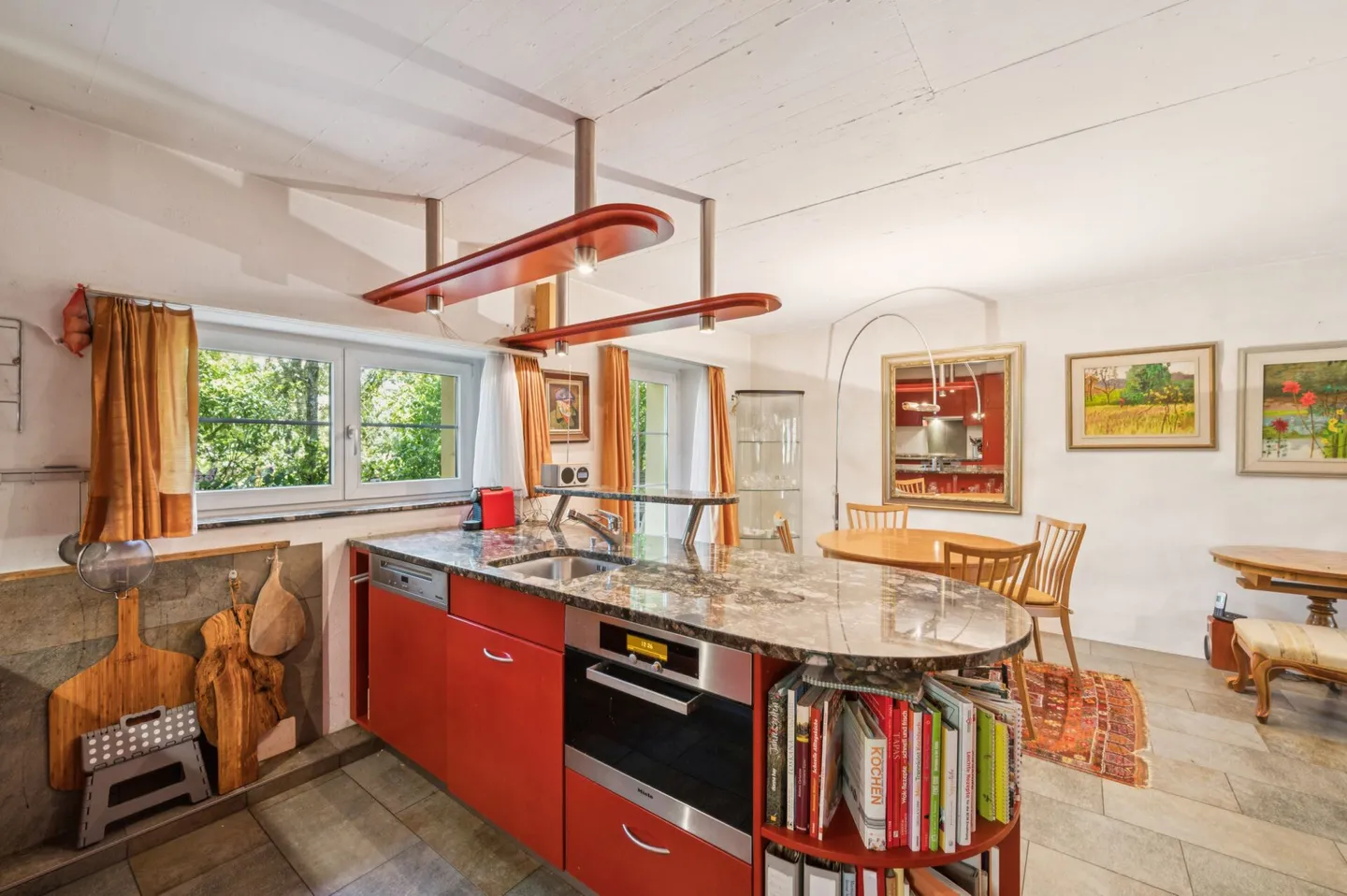 Charming 5.5-Room Single-Family House in Rural Location - Photo 2 of 13