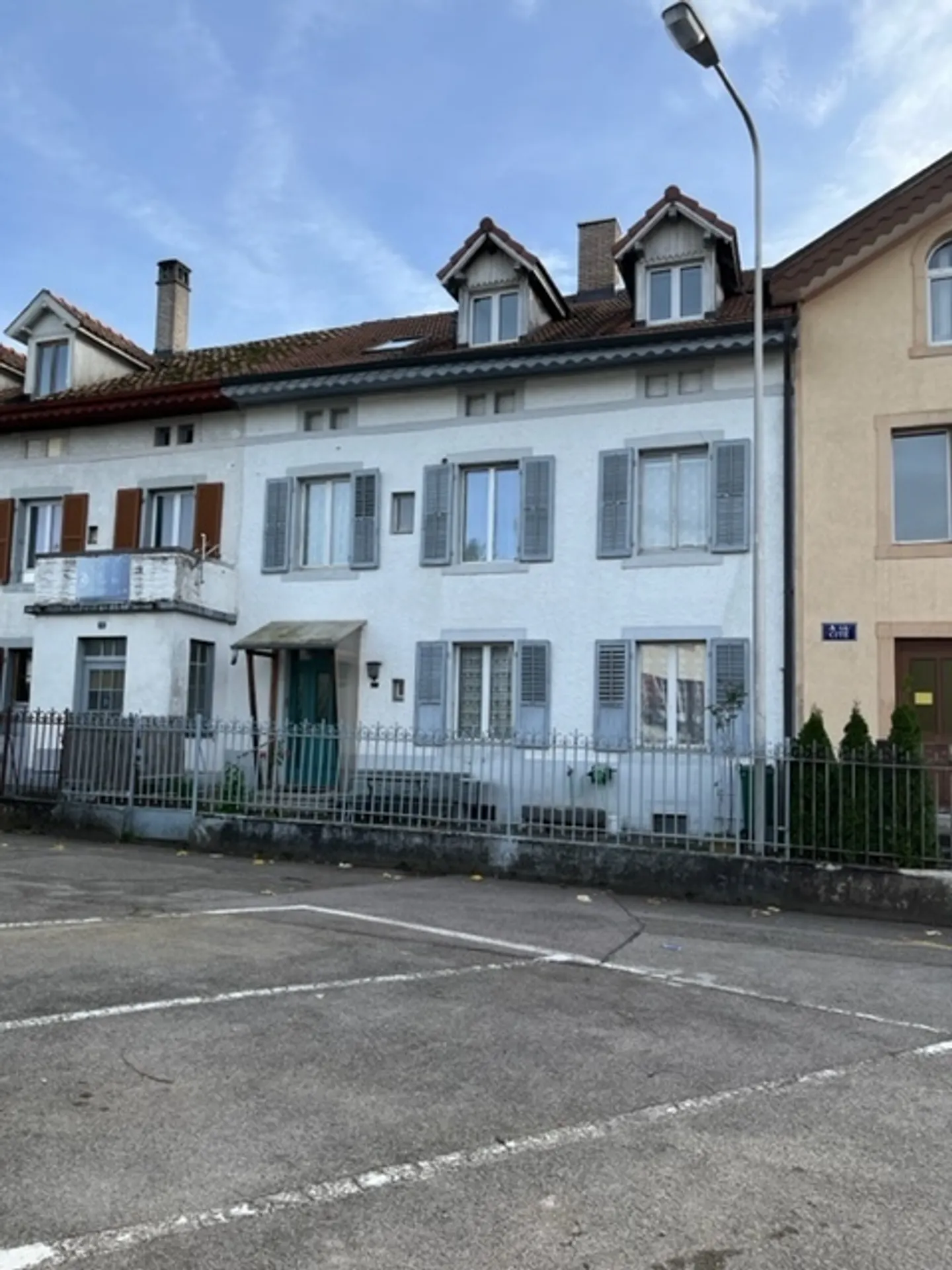 Charmantes Mehrfamilienhaus - Foto 2 von 11