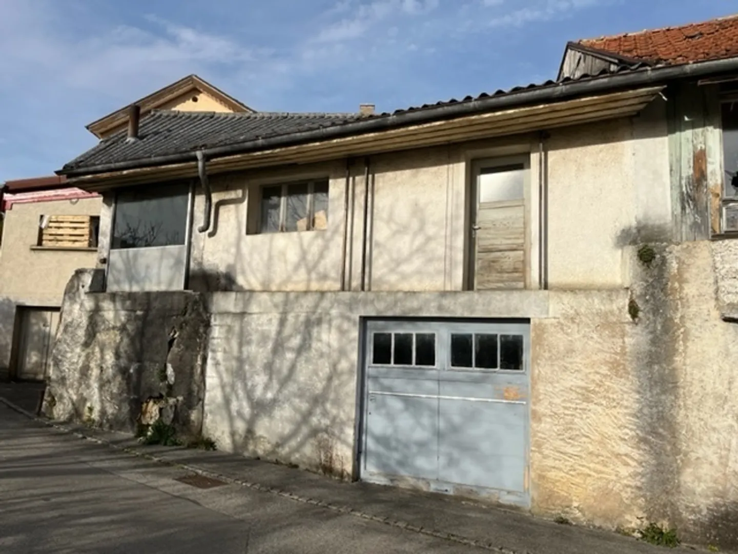Charmantes Mehrfamilienhaus - Foto 1 von 11