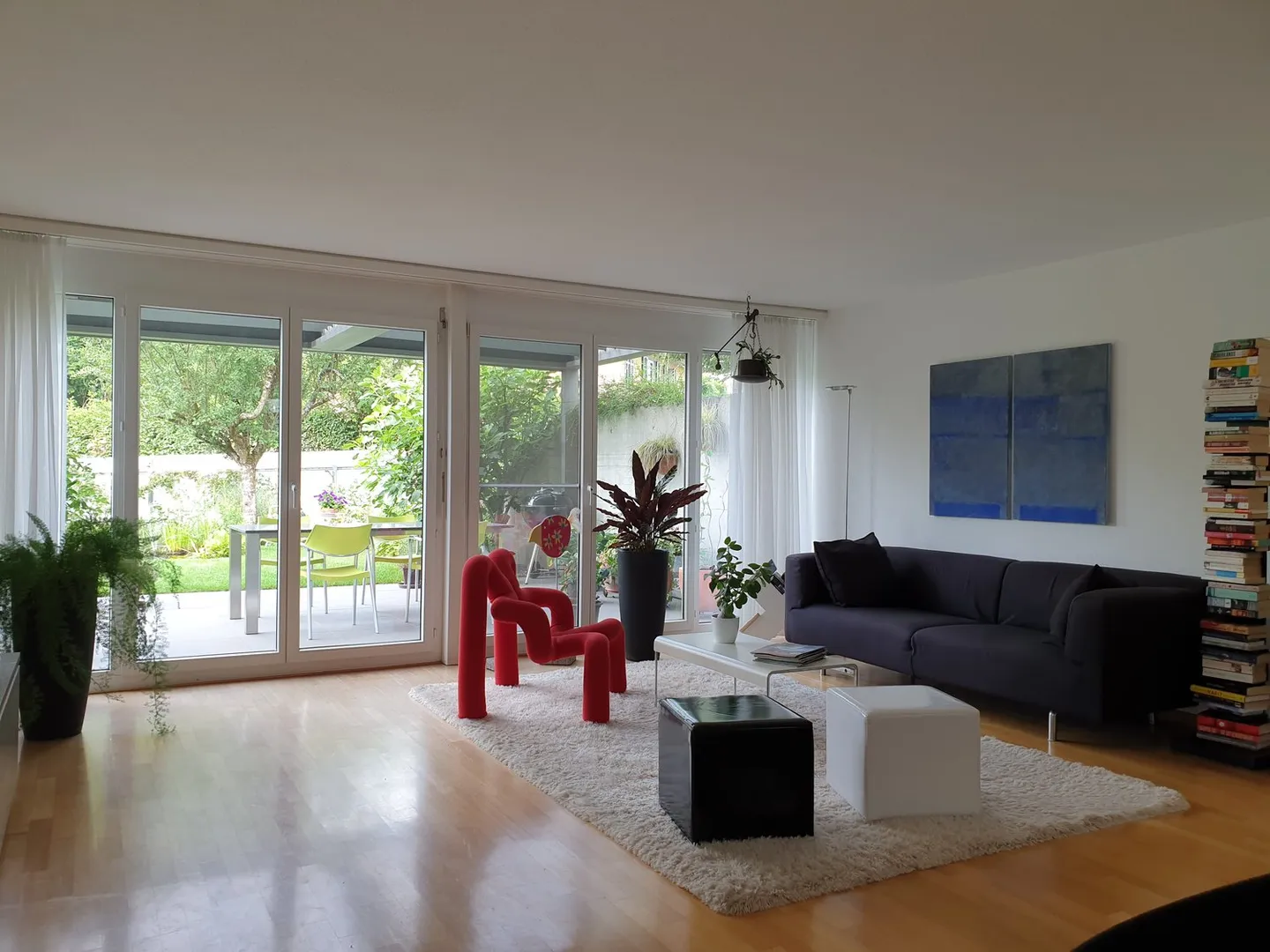 Quiet residential oasis for your family in the preferred Hofmatt district - Photo 3 of 19