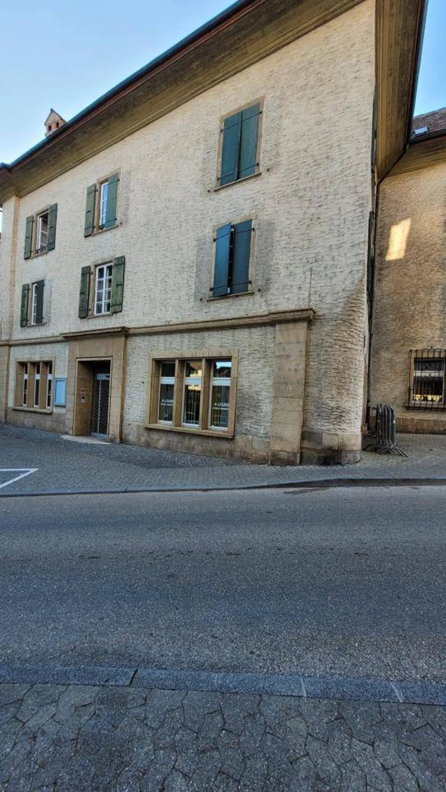 Spazio commerciale 140 m2 a Orbe - Foto 2 di 6