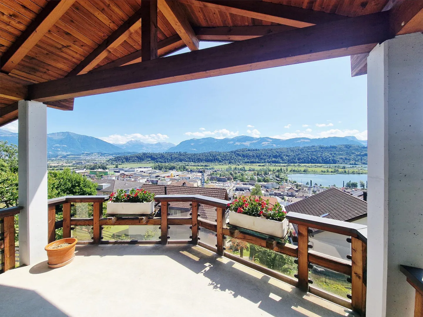 5.5 Room House in the Most Beautiful Location with Lake and Mountain View - Photo 5 of 26