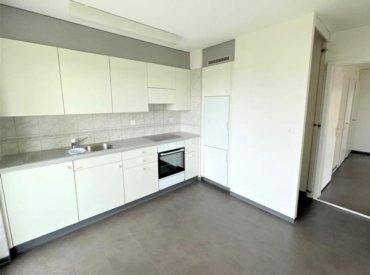 Your new home in Gossau is waiting for you! - Photo 3 of 11