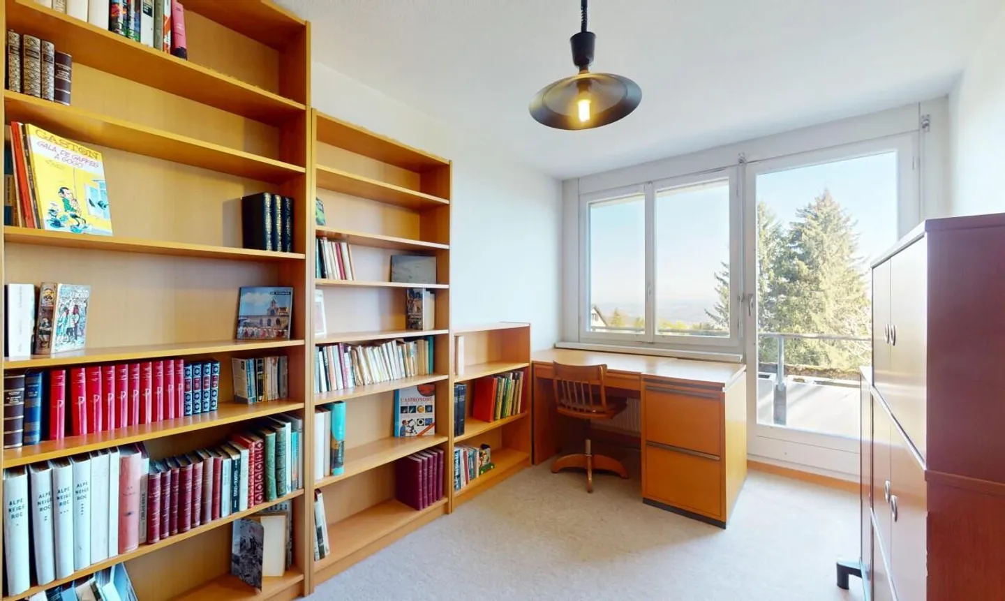 Beautiful terrace apartment with magnificent view in Evilard - Photo 8 of 13