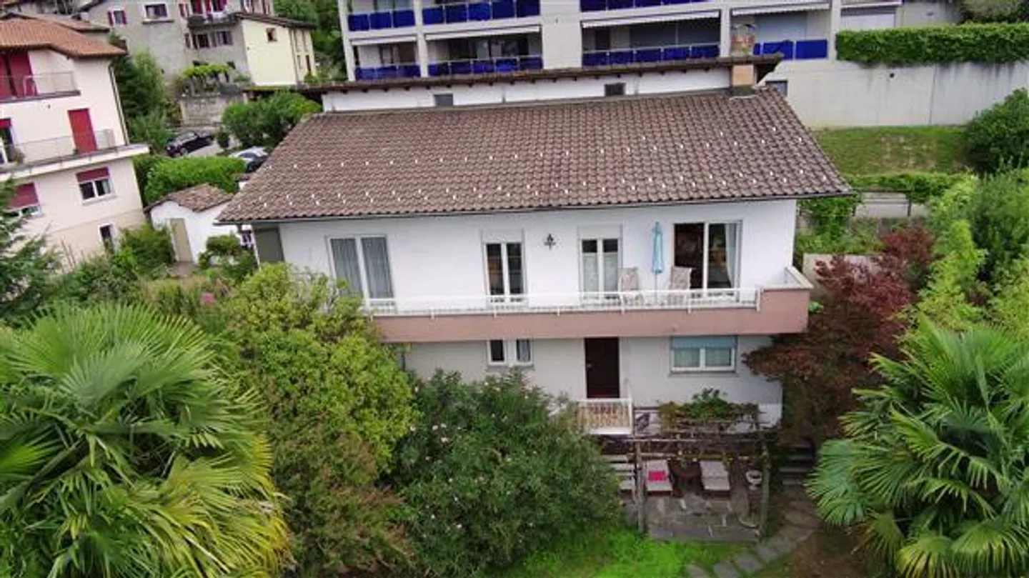 Davesco-Soragno: Casa con 8,5 stanze - Foto 1 di 13