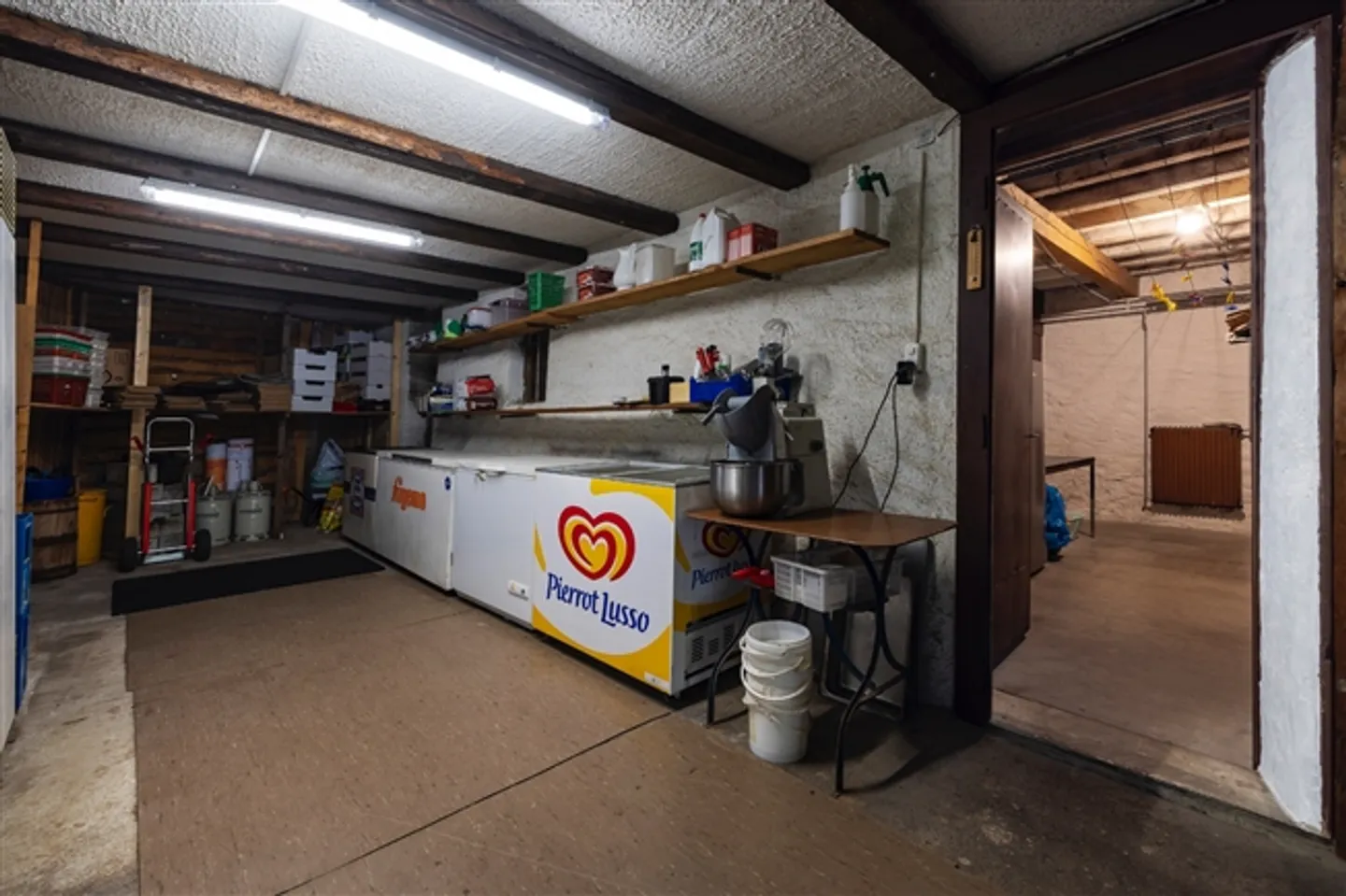 Individual Restaurant with Accommodation in Les Plans-sur-Bex - Photo 8 of 13