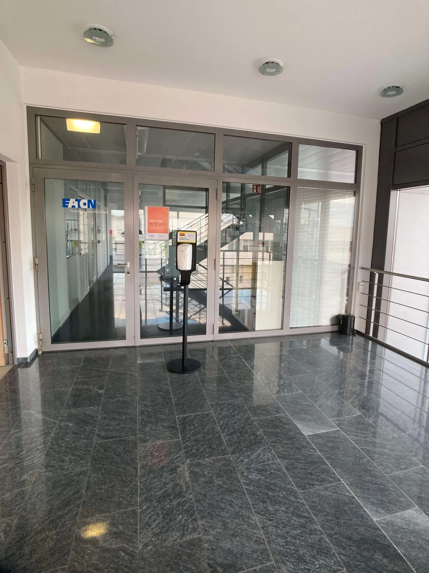 helle, attraktive Bürofläche an hervorragender Lage - Foto 7 von 9