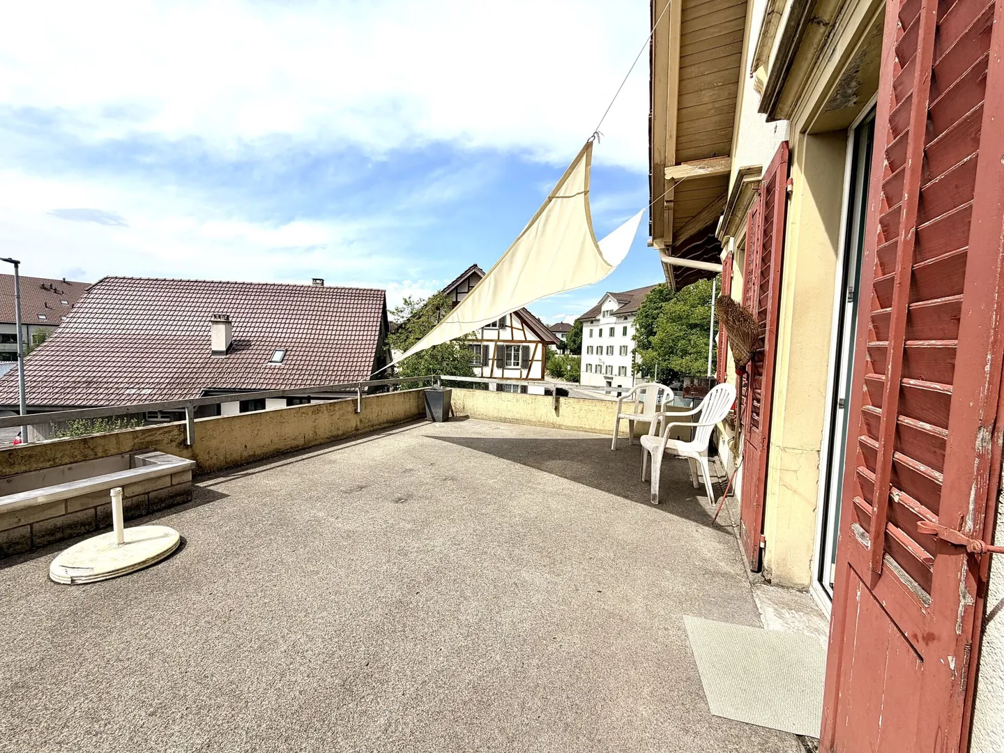 Historisches Mehrfamilienhaus in Bünzen - Foto 8 von 14