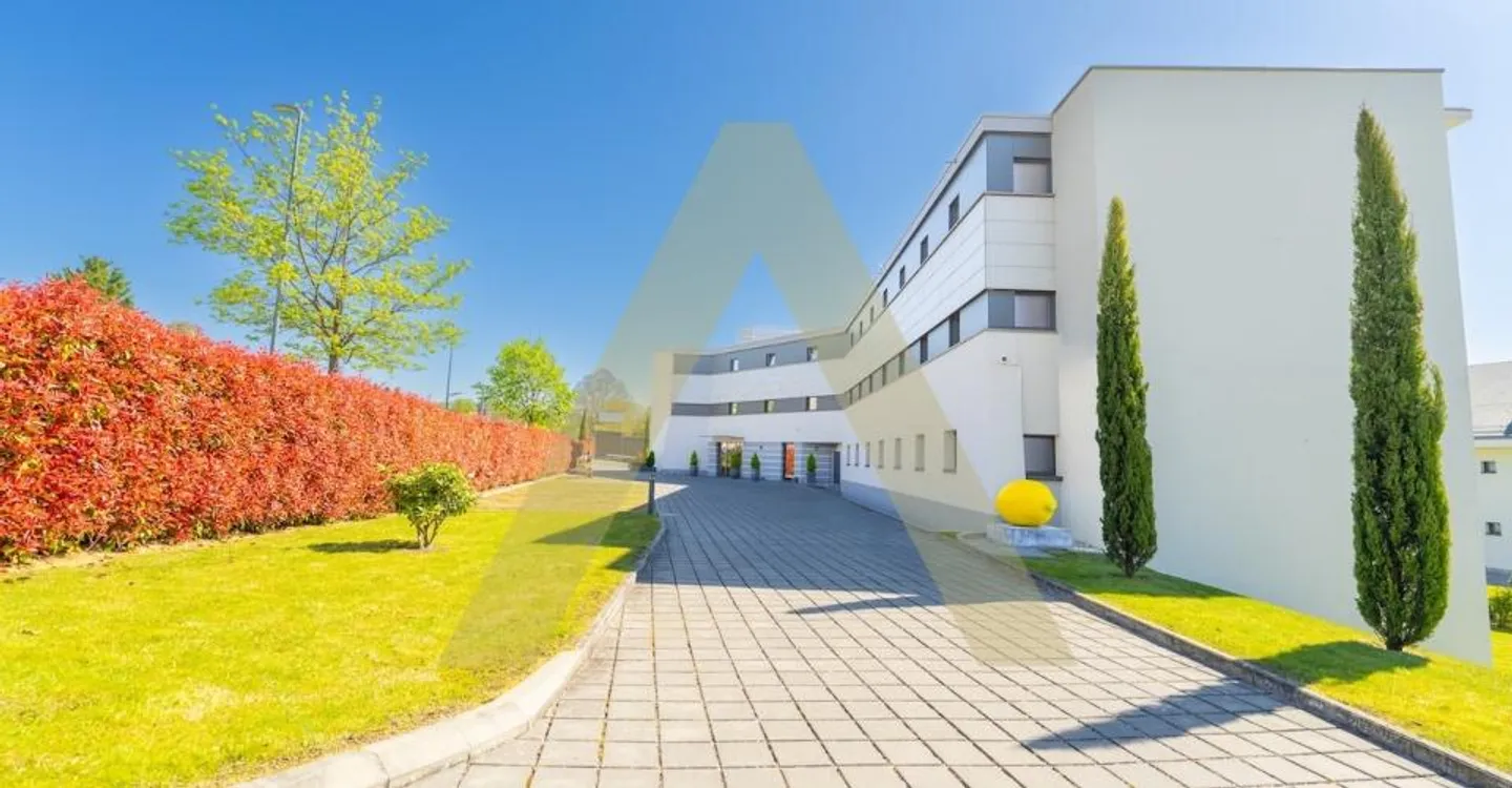 SPLENDIDO APPARTAMENTO DI 2,5 STANZE IN COLOCAZIONE DI FRONTE ALL'EPFL & UNIL - Foto 1 di 6
