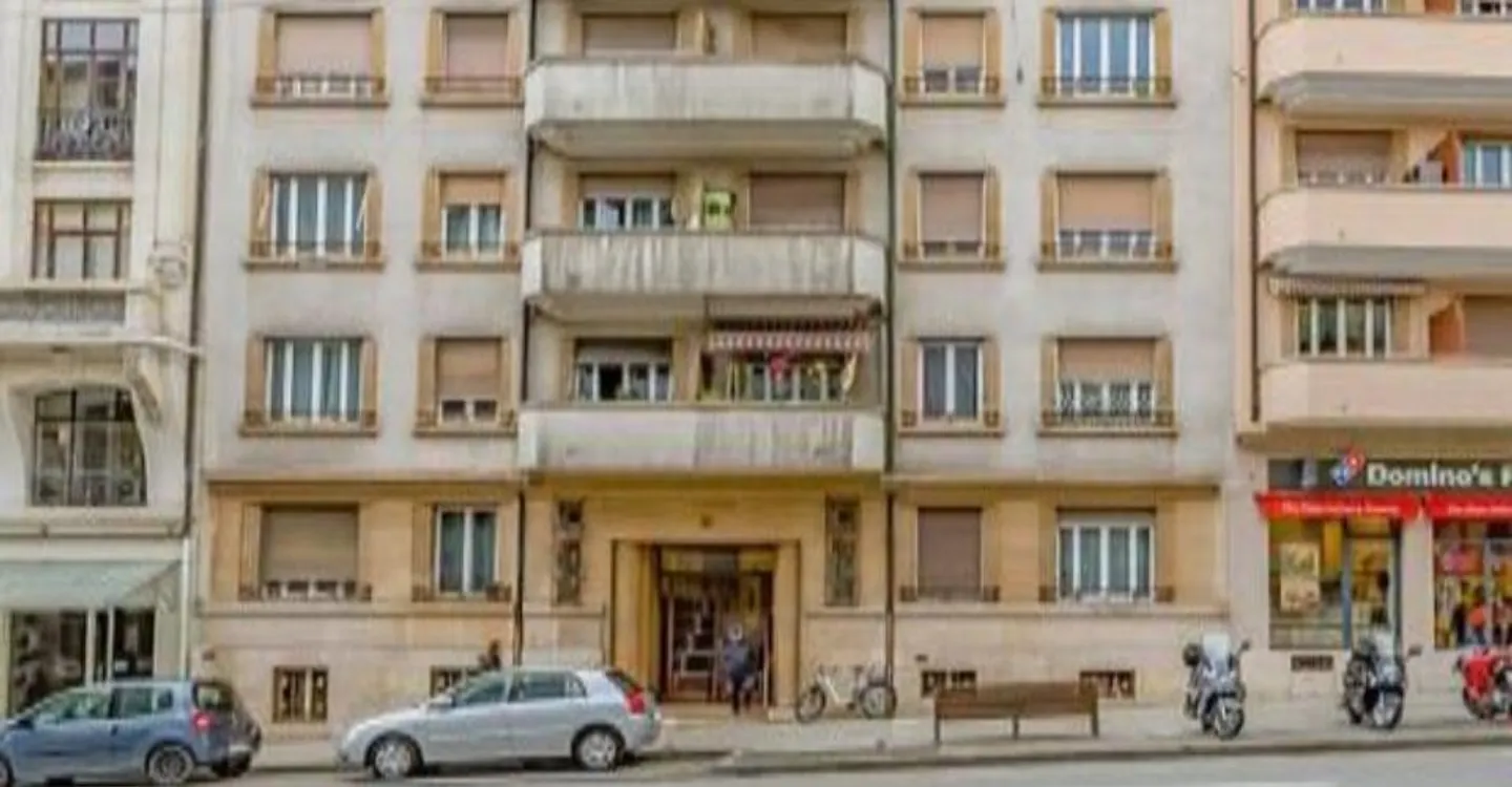 1.5-room apartment on the upper ground floor distributed as follows: - Photo 3 of 3