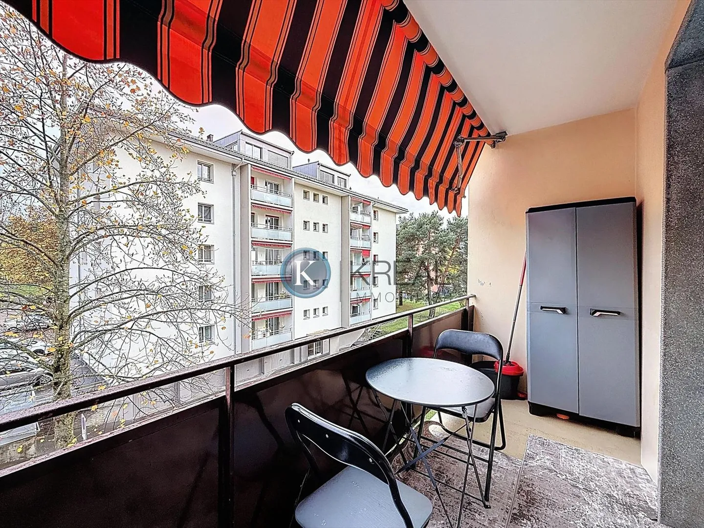 Ideal location in the heart of Bussigny, close to all amenities (shops, schools, and public transport) - Photo 8 of 9