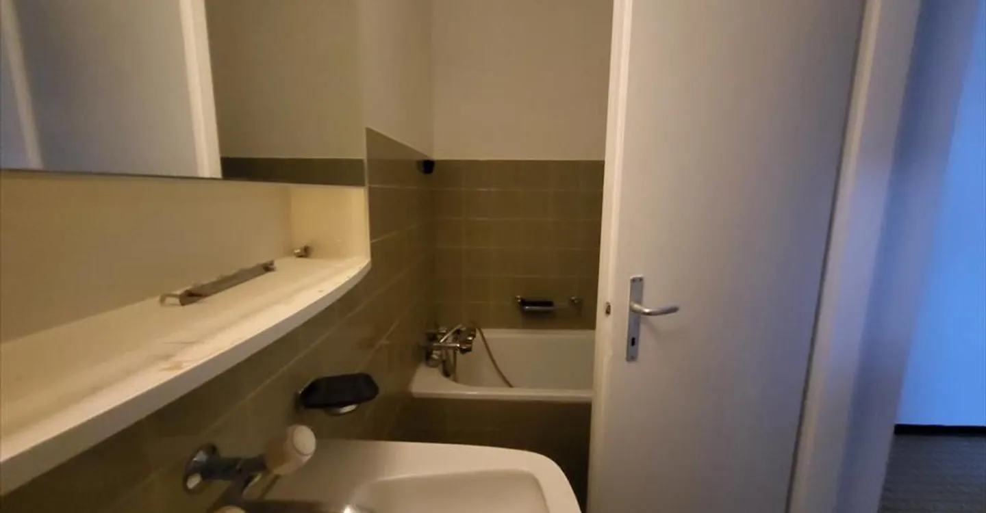 Appartement Charmant à La Chaux-de-Fonds - Photo 8 sur 9