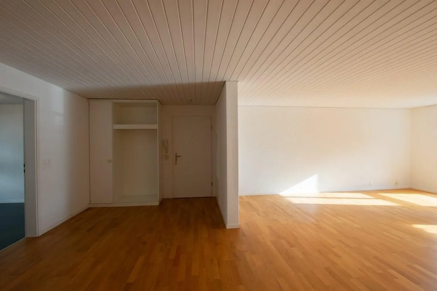 Appartement 4.5 pièces au cœur de Kirchberg à louer ! - Photo 3 sur 12