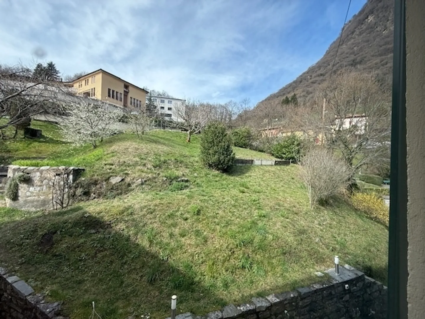 Fascinating Semi-Detached House with Large Garden in Purasca - Photo 10 of 13