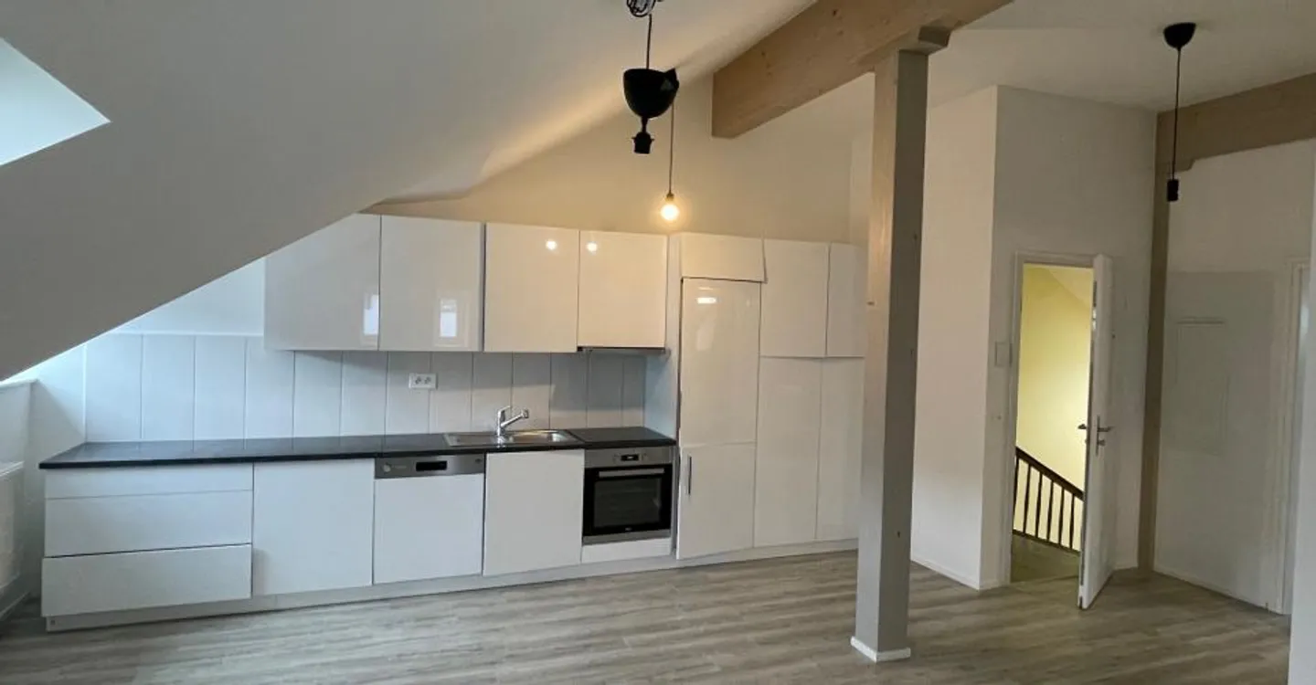 Zu vermieten: 2,5-Zimmer-Wohnung - Rue du Midi 13, St-Imier - Foto 1 von 6